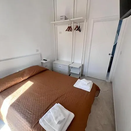 게스트하우스 The 3*